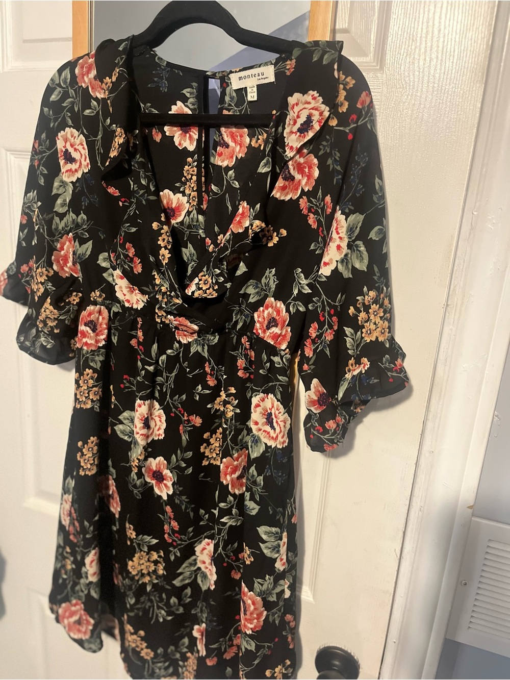Size M Monteau Dress, Floral V-Neck Summer Dress, Cut-Out Sleeve Dress